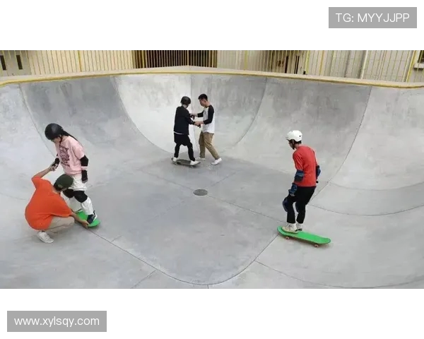 武汉滑板队的节奏与梦想：聚焦滑板文化的传承与创新