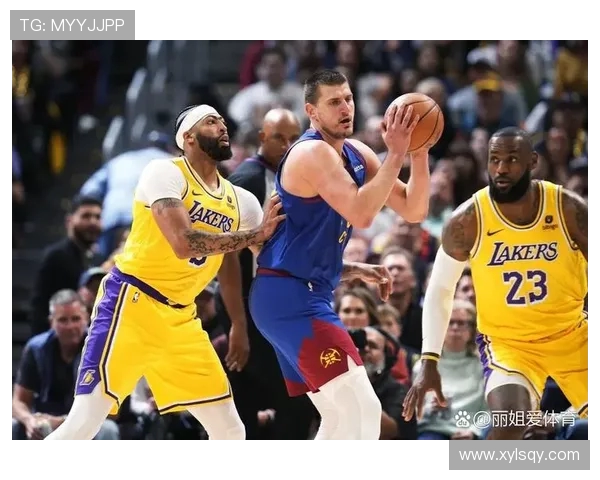 2012年季后赛湖人与雷霆的激烈对决回顾与分析